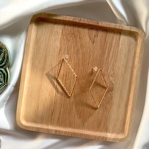 NWT Gold Tone Diamond Shape Minimalist Drop Stud Earrings